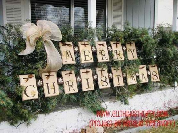 50 Rustic Outdoor Christmas Decoration Ideas To Follow