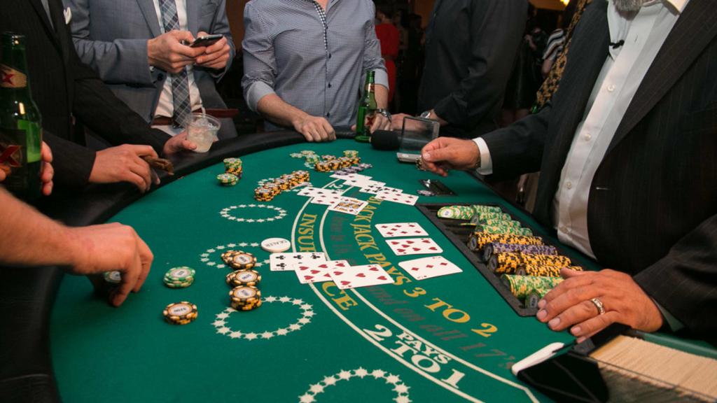 Things You Should Know Before Playing Blackjack Online